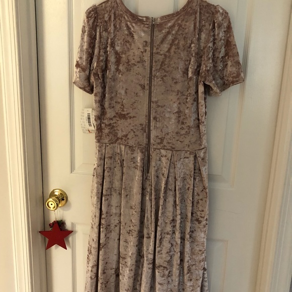 LuLaRoe Elegant Amelia - Picture 2 of 5